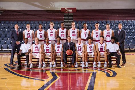 Men's basketball team has high expectations for new season — Lee Clarion Basketball Team Pictures High School, Basketball Group Pictures, Basketball Team Photoshoot, Team Basketball Pictures, Youth Basketball Pictures, Basketball Team Photos, Basketball Portraits, Team Picture Poses, Basketball Photoshoot