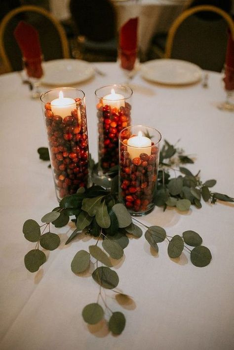 simple diy wedding centerpiece for a winter festival theme Winter Table Centerpieces, Diy Christmas Wedding, Christmas Wedding Centerpieces, Winter Wedding Table, Winter Wedding Centerpieces, Boda Diy, Winter Centerpieces, Winter Wedding Decorations, Christmas Tablescape