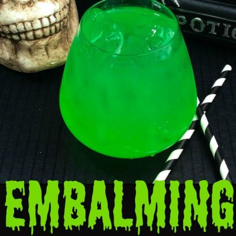 Embalming Fluid Cocktail - I Heart Recipes Halloween Drinks Alcohol Cocktails, Menu Halloween, Cocktail Recipes For A Crowd, Cocktails Vodka, Embalming Fluid, I Heart Recipes, Fruity Cocktail, Halloween Drink, Coctails Recipes