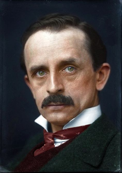 colorized by Jecinci // James Matthew Barrie as a Scottish novelist and playwright, best remembered today as the creator of "Peter Pan". He was born and educated in Scotland and then moved to London, where he wrote a number of successful novels and plays // source: facebook.com/jecinci Famous People In History, J M Barrie, Famous Historical Figures, James Matthews, Historical People, Writers And Poets, Book People, Great Photographers, Vintage Portraits