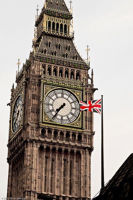 Big Ben w/Britain's flag. London Flag, Flag Aesthetic, Great Britain Flag, English Aesthetic, English Flag, England Aesthetic, Quintessentially British, Foto Inspo, British Things