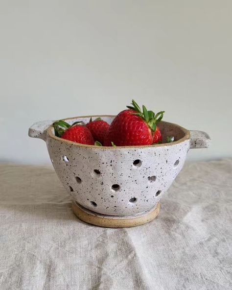 A berry colander from long ago... think I should bring them back:) #pinchedpottery #berrycolander #pottery #ceramics #speckledclay #handbuiltceramics Ceramic Colander Pottery, Colander Pottery, Berry Bowls Pottery, Clay Colander, Pottery Berry Bowl, Ceramic Berry Bowl, Berry Colander, Carved Pottery, Pinch Pots