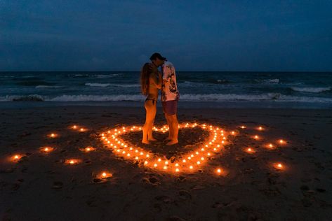 proposal ideas Proposal Ideas Beach, Romantic Ways To Propose, Birthday Surprise For Husband, Proposal Photoshoot, Wedding Fotos, Proposal Pictures, Beach Proposal, Ways To Propose, Pre Wedding Photoshoot Outdoor