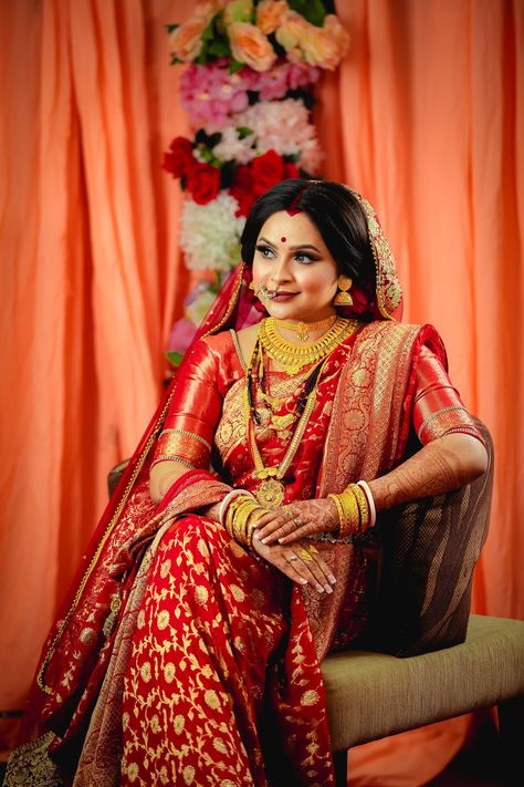 Bengali Hindu Bride, reception look,red saree look Royal Reception Look Indian, Reception Dress Bride Bengali, Benarasi Saree Bengali Reception, Royal Bengali Bridal Look, Royal Bengali Bride Reception Look, Reception Look Bengali Bride, Bengali Bride Reception Look Saree, Benarasi Saree Bengali, Bengali Reception Look