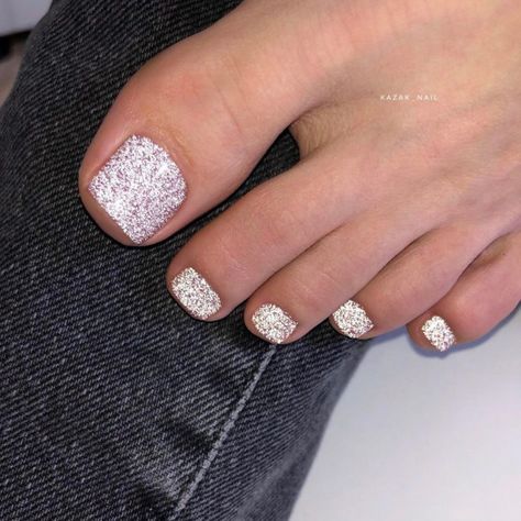 Sparkly Pedicure Ideas, White Sparkly Pedicure Toenails, White Toenails With Glitter, Glitter Toes Pedicure, Silver Toe Nails, Bride Toes Nails, Wedding Pedicure Ideas, Bridal Toe Nails, Wedding Toe Nails