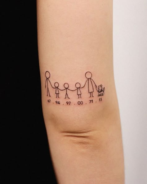 Family Matching Tattoos, Stick Figure Tattoo, Good Family Tattoo, Simbols Tattoo, Matching Family Tattoos, Family First Tattoo, Family Tattoo Ideas, Creative Tattoo Ideas, Family Tattoo Designs