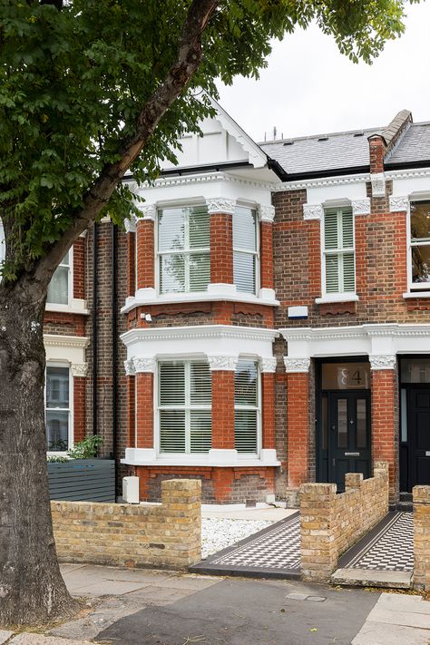 Edwardian House Exterior, Edwardian House Interior, Victorian House London, Edwardian House Renovation, Edwardian Terrace House, Edwardian Terrace, Home Exterior Colors Schemes, Terrace House Exterior, Edwardian Architecture