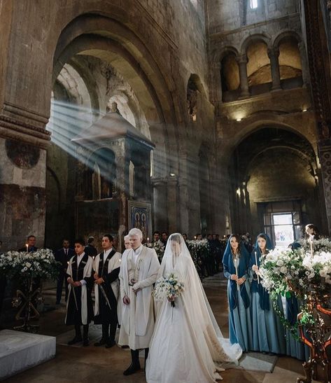 Orthodox Wedding, Wedding Clip, Catholic Wedding, Bridal Photoshoot, Christian Wedding, Wedding Engagement Photos, Wedding Mood Board, Wedding Mood, Media Images