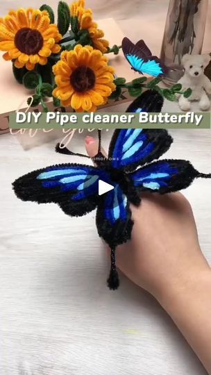 Bouquet Diy Gift, Craft Pipe Cleaner, How To Make Butterfly, Jungle Decorations, Piping Flowers, Pipe Cleaner Flowers, Butterfly Tutorial, Luxury Flower Bouquets, Diy Pipe