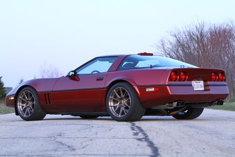 Is the #C4 an under-appreciated platform that’s about to become the next hot ticket? Harold Chapman’s gorgeous #Chevrolet C4 #Corvette was built by #customsandhotrodsofandice. It’s powered by a Chevrolet Performance LS9 and rides on RideTech suspension, Wilwood disc brakes, BFGoodrich Rival S tires, and 18x11/18x12 #Forgeline one piece forged #monoblock #GS1R wheels finished in Brushed Bronze! See more at: https://forgeline.com/customer-gallery/harold-chapman Callaway Corvette, Corvette Wheels, Chevrolet Corvette C4, C4 Corvette, Corvette C4, Mechanic Garage, Corvette Stingray, Us Cars, Street Cars