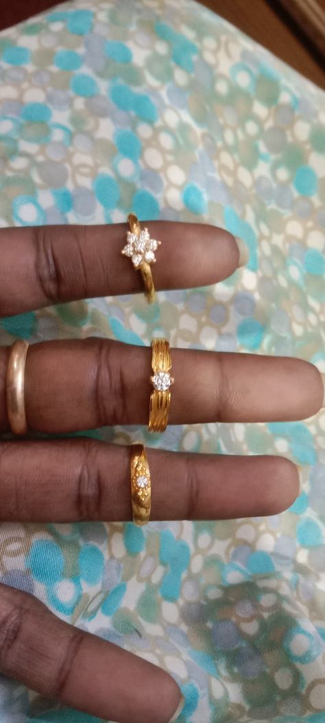 Finger Rings Gold Indian, Pretty Gold Necklaces, Indian Gold Necklace Designs, Guest Hairstyles, Tops Gold, Fashion Jewelry Necklaces Gold, Hair Smoothing, Choli Dress, Gold Bracelet Simple