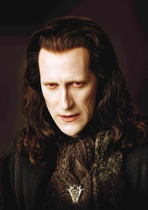 Christopher Heyerdahl as Marcus in Twilight Saga Marcus Volturi, Twilight Harry Potter, Volturi Kings, Christopher Heyerdahl, Stephenie Meyer Books, Twilight Saga New Moon, Twilight Saga Series, Twilight Breaking Dawn, Breaking Dawn Part 2