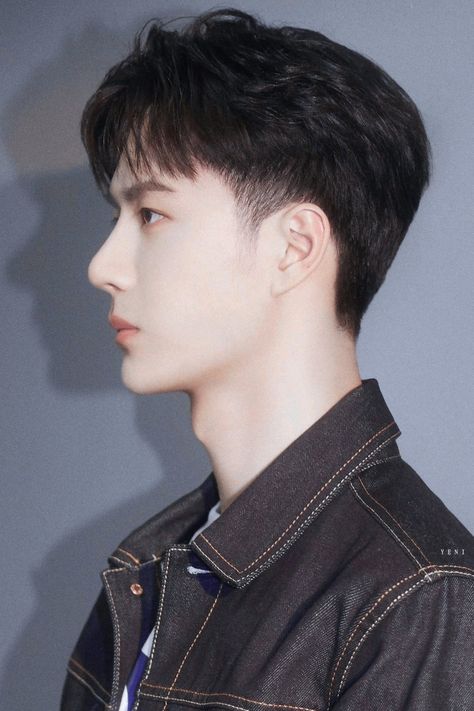 Korean Short Haircut, Asian Men Short Hairstyle, Men Haircut Undercut, Hair Tips For Men, Korean Boy Hairstyle, Mens Haircuts Straight Hair, Two Block Haircut, Asian Man Haircut, Korean Men Hairstyle