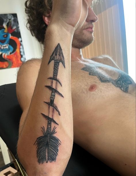 Arrow tattoo Cool Arrow Tattoos, Arrow Tattoo Men, Arrow Head Tattoos, Arrowhead Tattoo, Simple Forearm Tattoos, Arm Tats, Arrow Tattoo, Arrow Tattoos, Colorful Artwork