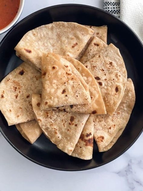 Soft Chapati Recipe Soft Chapati Recipe, Chapati Recipe, Achari Paneer, Chapati Recipes, Dough Balls, Chapati, Indian Food, Rolling Pin, Paneer