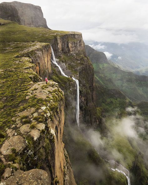 Tugela Falls, Drakensberg Mountains, Africa Destinations, Africa Do Sul, Plitvice Lakes, South Africa Travel, Garden Route, Beautiful Photos Of Nature, Durban