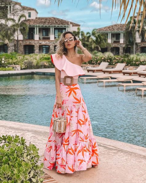 Tropical Glam Outfit, Goa Outfits, Maxi Frocks, Beach Wedding Outfit, Booming Business, Tropical Glam, Wedding Outfits For Women, Look Rose, Modest Summer Dresses