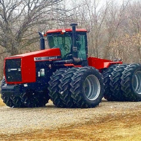 Steiger Tractor, John Deere 4320, Old John Deere Tractors, Tractor Barn, Tractor Photos, Case Ih Tractors, International Harvester Tractors, Big Tractors, Logging Equipment