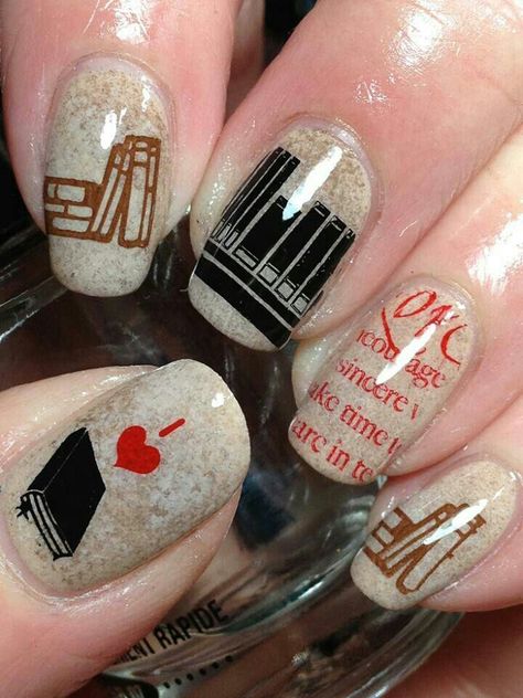 Librarian nails designs... Book Nail Art, Unghie Nail Art, September Nails, Picture Polish, Cute Nail Art Designs, School Nails, Cute Nail Art, Manicure Y Pedicure, Fabulous Nails