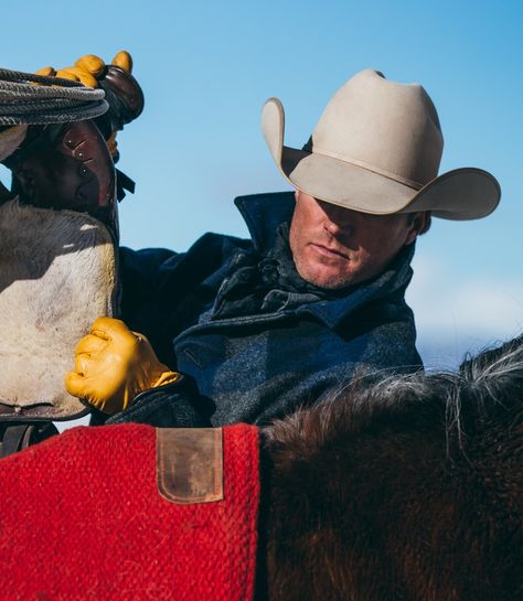 The History of the Cowboy Hat | The Filson Journal Hat Styles Men, Western Hat Styles, Cowboy Hat Styles, American Cowboy, Hat Styles, Flat Hats, Western Hat, Cowboy Up, The Cowboy