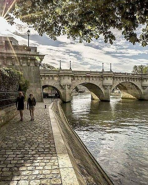 Paris 1900, Paris Architecture, Beautiful Paris, Dream Place, Parisian Life, Ladybug Anime, Point Perspective, Paris Images, Paris Aesthetic