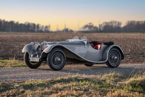 1938 SS 100 Jaguar 3½-Litre Roadster Car Background, Austin Seven, Jaguar Daimler, Jaguar Cars, British Sports, British Sports Cars, Classic Motors, Jaguar Car, Car Dealers