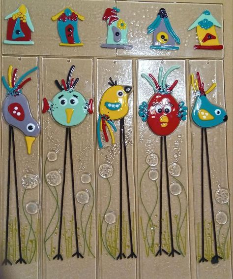 Glass Fusing Beginner, Fused Glass Small Projects, Fused Glass Suncatchers Ideas, Fused Glass Platters, Fused Glass Suncatcher Ideas, Fused Glass Birds Ideas, Fused Glass Faces, Fused Glass Art Ideas Inspiration, Easy Fused Glass Projects