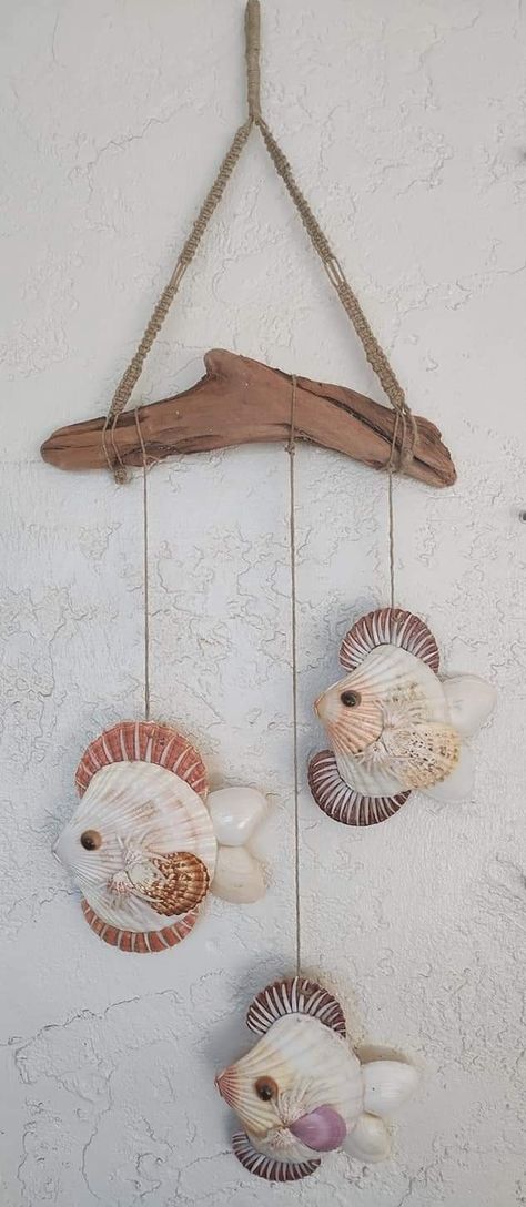 Shell Animals Diy, How To Make Sea Shell People, Seashell Thanksgiving Crafts, Seashell Candle Holder Diy, Driftwood Shell Hanging, Shell Decorating Ideas Seashell Display, Driftwood And Beach Glass Crafts, Glue For Shell Crafts, Beach Art Diy Shell Crafts