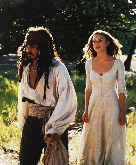 Pirates of the Caribbean: The Curse of the Black Pearl Elizabeth Swann Costume, Jack Sparrow Costume, Pirate Aesthetic, Smart Man, Caribbean Outfits, Mena Suvari, Elizabeth Swann, Elizabeth Turner, Jack And Elizabeth