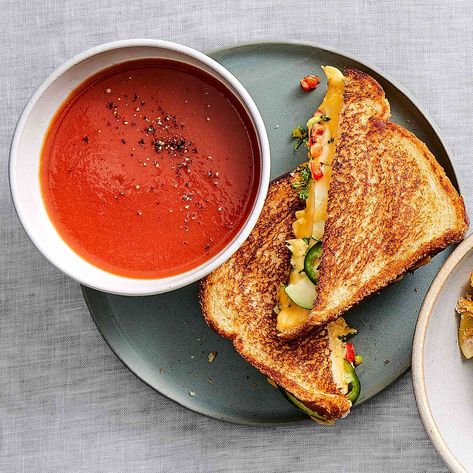 Grilled Cheese With Tomato Soup, Veggie Grilled Cheese, Copycat Dinner, Cheese With Tomato, Protein Dinners, Veggie Sandwiches, Grilled Cheese And Tomato Soup, Vegetarian High Protein, Grilled Cheese With Tomato