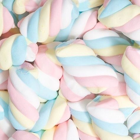 Pastel Desserts, Candy Fashion, Pastel Goth Aesthetic, Candy Decor, Pastel Candy, Rainbow Aesthetic, Aesthetic Pastel, Goth Aesthetic, Kawaii Aesthetic