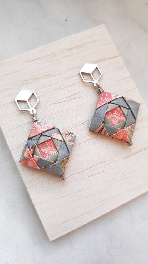 Origami Jewels, Origami Earrings, Origami Jewelry, Paper Bead Jewelry, Paper Ring, Paper Quilling Designs, Paper Earrings, Fabric Earrings, Recycled Jewelry