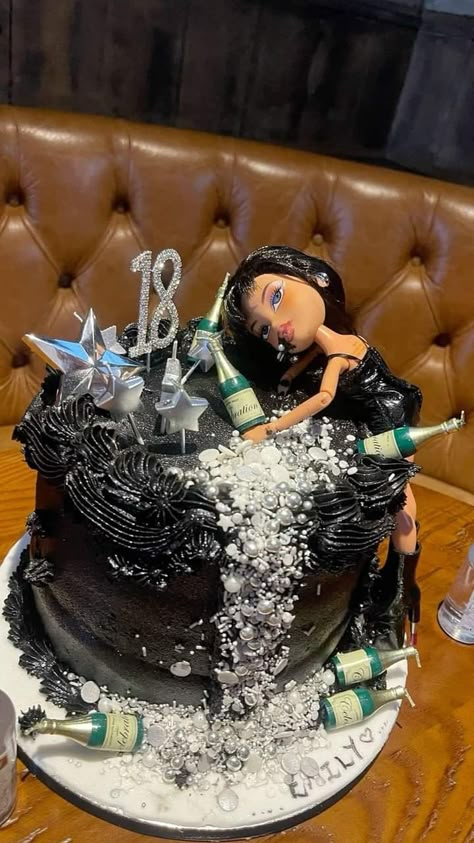 Drunk Bratz Cake, Bratz 21st Birthday, 18tg Birthday Cake, Bratz Cake Ideas, Bratz Birthday Cake, Barbie 21st Birthday Cake, 20th Birthday Ideas Themes, Bratz Birthday Party Ideas, Happy 18th Birthday Cake