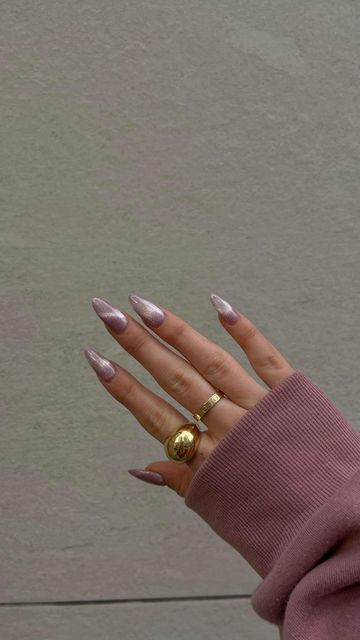 Nails Tiger Eye, Tigers Eye Nails, Tiger Eye Nails, Tiger Nails, 2023 Nails, Celebrity Nails, Nails 2024, Rhinestone Nails, Gold Nails