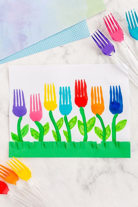 Fork Crafts, Spring Flower Crafts, Bright Paint Colors, Summer Arts And Crafts, Fork Art, Moon Crafts, Summer Camp Crafts, Nursery Activities, Ocean Crafts