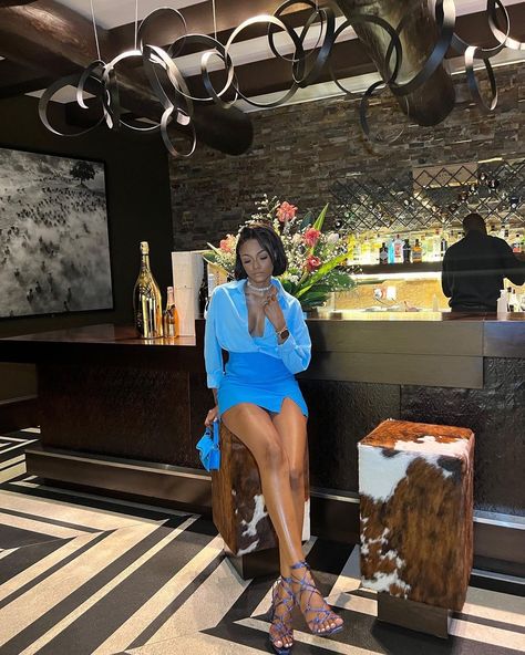 Afternoon Dinner Outfit, Summer Dinner Date Night Outfit, Steak House Date Night Outfit, Blue Night Out Outfit, Blue Brunch Outfit Black Woman, Texas Night Out Outfit, Steak House Dinner Outfit Women, Blue Dinner Outfit, Restaurant Dinner Outfit