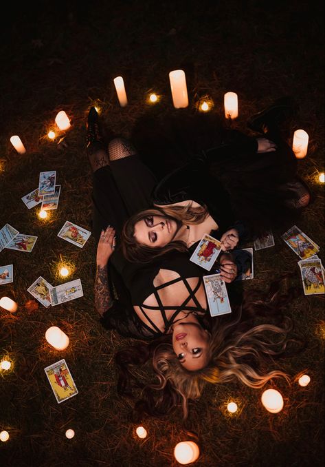 Halloween Themed Best Friend Photo Shoot, Witch Pictures Ideas, Sisters Halloween Photoshoot, Spooky Session Ideas, Bestie Witch Photoshoot, High Priestess Photoshoot, Spooky Sister Photoshoot, Spooky 30th Birthday Photoshoot, Halloween Birthday Pictures