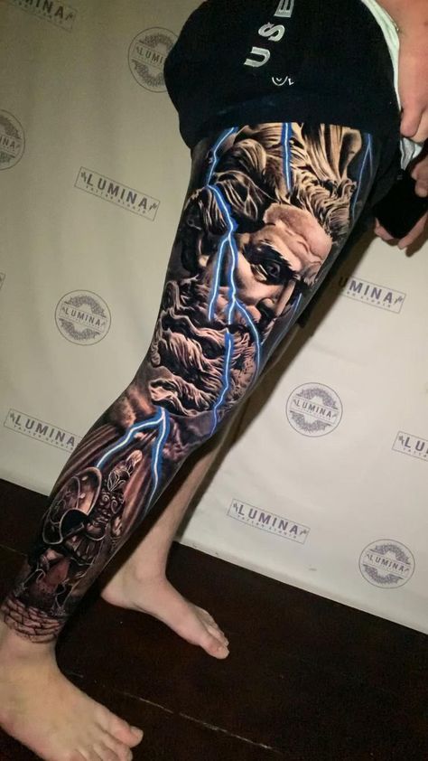 Voll Arm-tattoos, Candy Skull Tattoo, Tattoo Homme, Greek God Tattoo, Roman Tattoo, Best Leg Tattoos, Full Leg Tattoos, Skull Sleeve Tattoos, Realistic Tattoo Sleeve