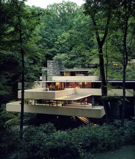 Falling Water House, Frank Lloyd Wright Architecture, Water House, Mid Century Architecture, Cultural Architecture, Modern Architecture House, Luxury Homes Dream Houses, Architecture Exterior, Frank Lloyd