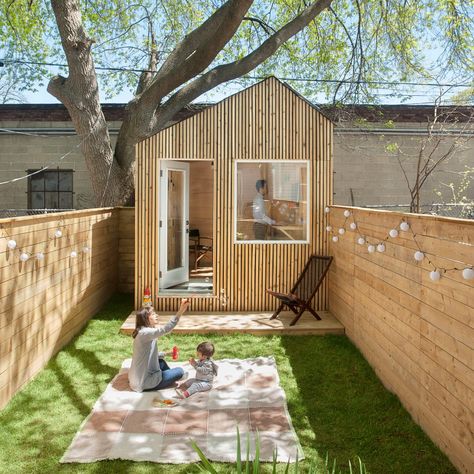 Twelve back-garden offices for working from home Garden Office Shed, Toronto Architecture, Office Shed, Cozy Garden, Garden Pods, Shed Office, Garden Home Office, Studio Shed, Garden Houses