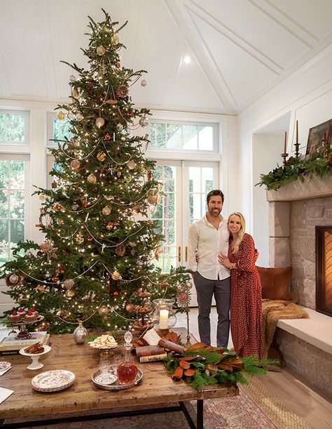 Step Inside Kimberly and David Jones' Magical Christmas Home In North Vancouver - House & Home Natal, Entry Christmas Tree, Readers Digest Christmas Tree, Traditional Home Christmas Decor, Vaulted Ceiling Christmas Decor, Christmas Trees On Each Side Of Fireplace, Country Living Christmas, Christmas Tree Living Room Layout, Where To Put The Christmas Tree