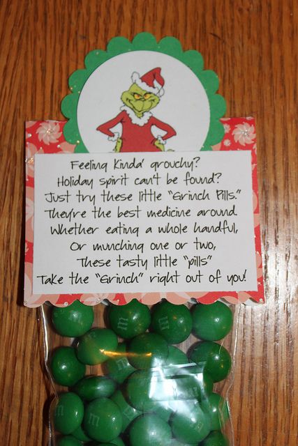 Grinch "Pills" - too cute.  Most everyone could use a few this holiday season ~ I love this Grinch Pills, Grinch Night, Homemade Christmas Presents, Grinch Party, 4 December, Christmas School, Grinch Stole Christmas, 12 December, Groundhog Day