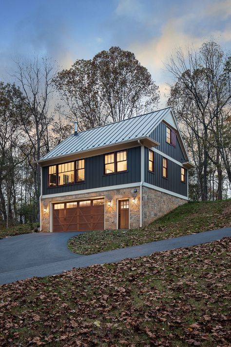 Farmhouse Carriage House, Living Space Over Garage Floor Plans, Garage Guest House Plans, Small House With Garage Plans, Cottage House Exteriors, Home With Garage, Small Home Big Style, Rustic White House, House On Top Of Garage