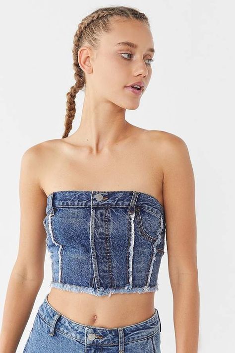 $59.00 - Urban Outfitters UO Denim Cropped Tube #Top - Denim cut-off tube top from UO. Built from a seam-paneled #denim with distressed accents in a strapless, body-hugging silhouette. Features a hidden button-front closure and a smocked panel at the back for a perfect fit. Finished with a frayed, cropped hem. Only at Urban Outfitters. --> Check it out now #urbanoutfitters #women #womensfashion #womensclothing #fashion Jean Diy, Denim Tube Top, Tube Top Outfits, Denim Tank Top, Denim Outfits, Denim Inspiration, Denim Crop Top, Looks Party, Denim Diy