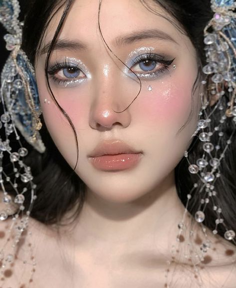 Unlucky Morpheus, Angel Makeup, Cute Eyeshadow Looks, Doll Eye Makeup, Rave Makeup, Ulzzang Makeup, Hooded Eye Makeup, Ethereal Makeup, Fairy Makeup