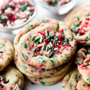 Christmas Sugar Cookies with Easy Icing | Sally's Baking Addiction Sugar Free Christmas Cookies, Christmas Sugar Cookies Easy, Drop Sugar Cookies, Sugar Cookies With Sprinkles, Soft Cookie Recipe, Simple Desserts, Sugar Cookie Recipe Easy, Best Christmas Cookie Recipe, Aol Mail