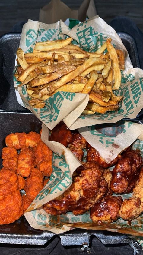 Essen, Wing Stop Aesthetic, Food Wingstop, Wingstop Aesthetic, Wings Stop, Wing Stop, Best Fast Food, America Food, Usa Food