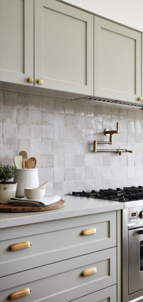 Imperfect Backsplash Tile, Panelled Kitchen Backsplash, Kitchen Backsplash Inspiration Tile, Textured Kitchen Tiles, Kitchen Backsplash Ideas Timeless, All Tile Kitchen Walls, Opal Kitchen Backsplash, Light Kitchen Backsplash, Modern Traditional Kitchen Backsplash