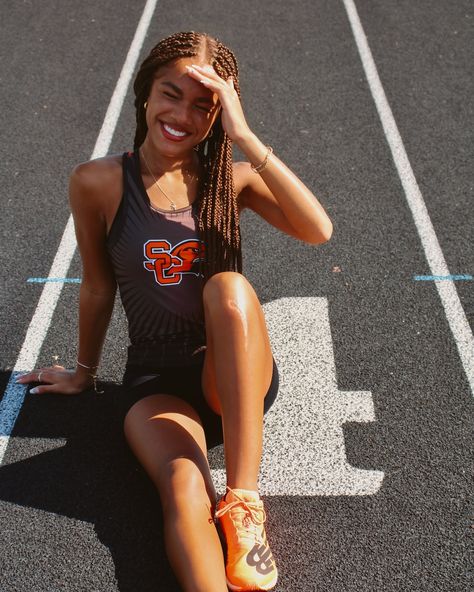 End of an era🏃🏽‍♀️💨 . . . #Senior #SeniorSzn #classof2024 #trackandfield #crosscountry Track Senior Banner Poses, Senior Picture Ideas Track And Field, Track Senior Picture Ideas, Track And Field Senior Pictures, Cross Country Senior Pictures, Cross Country Pictures, Track Photoshoot, Track Pics, Field Senior Pictures