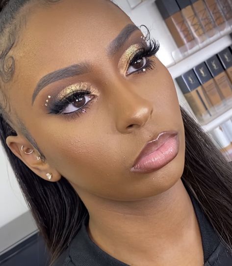 Night Makeup Looks Black Women, Natural Glam Makeup Prom Black Women, Makeup With Gems Black Women, Homecoming Makeup Looks Black Dress, Rihstone Makeup, Rhinestone Glam Makeup, Natural Glam Gold Makeup, Black Rhinestone Eye Makeup, Make Up With Rhinestones Black Women